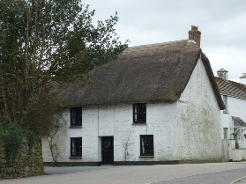 Thatched cottage in Constantine.